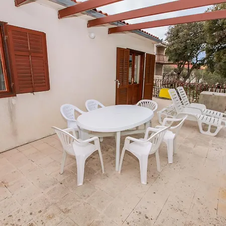 Apartament Rumena